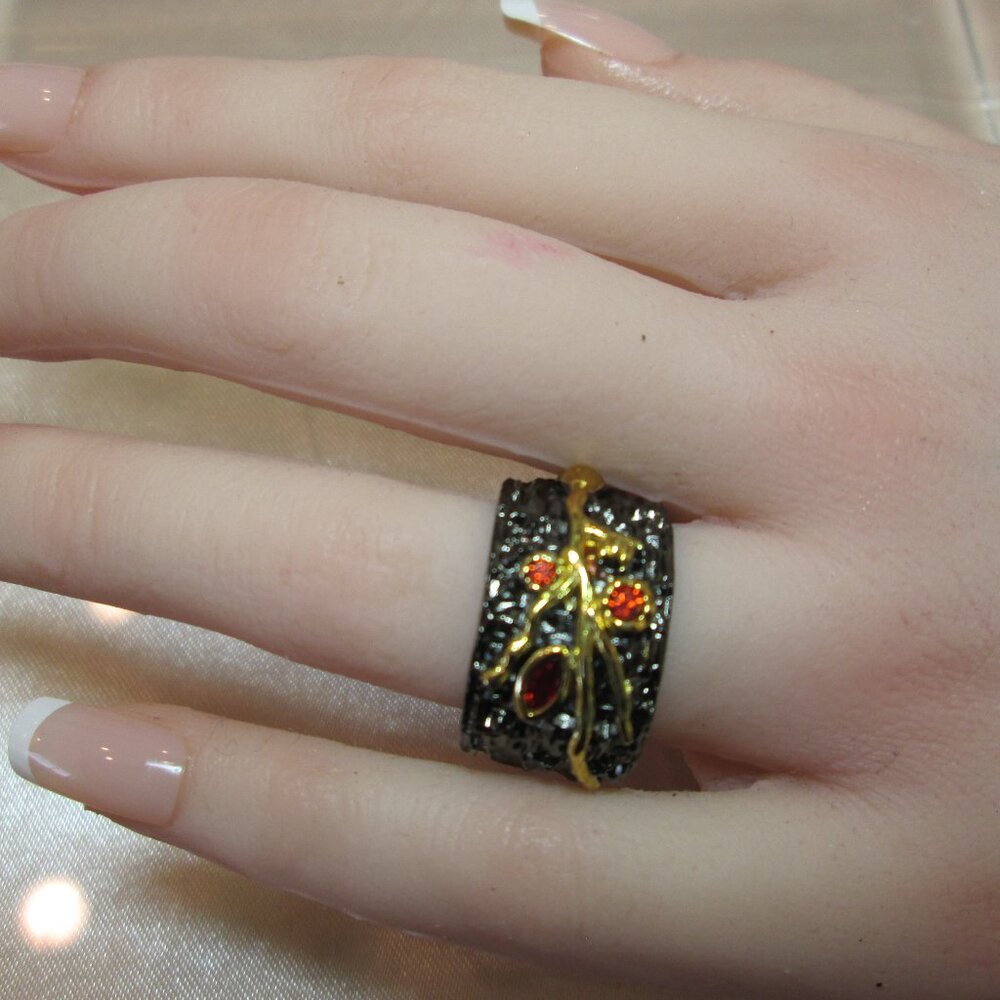 Italian Jewelry Luxury Black Gold Rings for Women Unique Hollow Tungsten